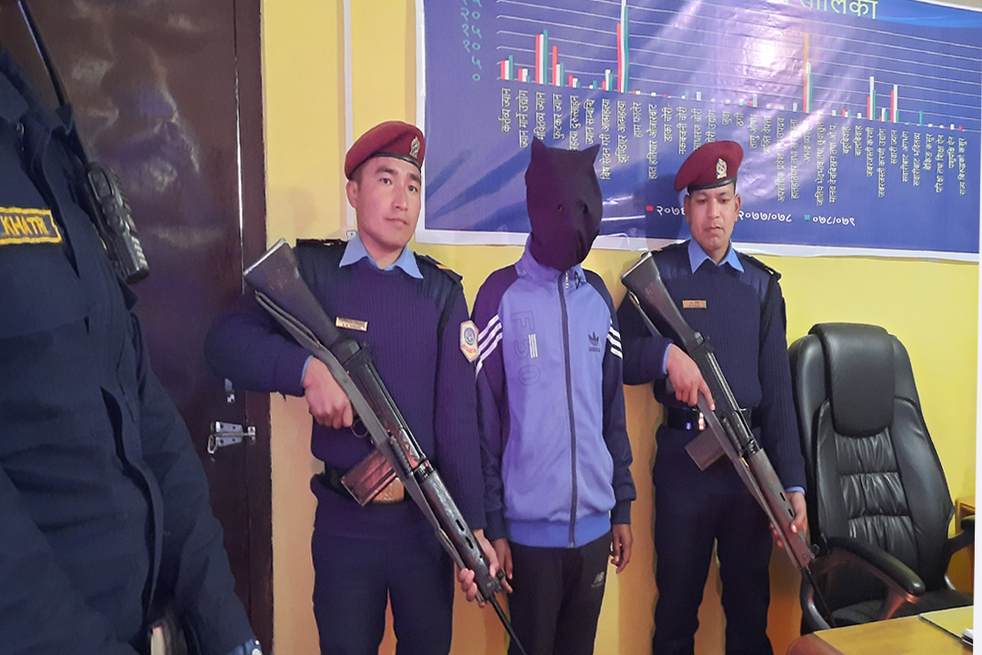 माया लुहारका हत्या आरोपीत  कोली सार्वजनिक